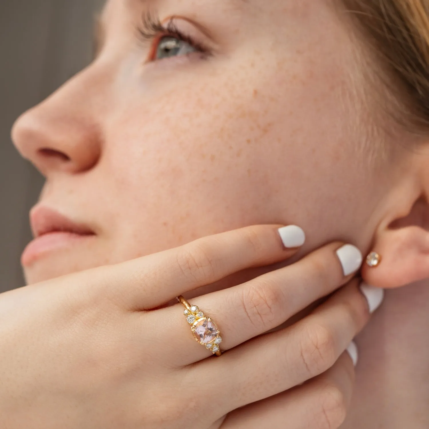 18k 6mm Cushion Morganite & Diamond Stargazer Ring