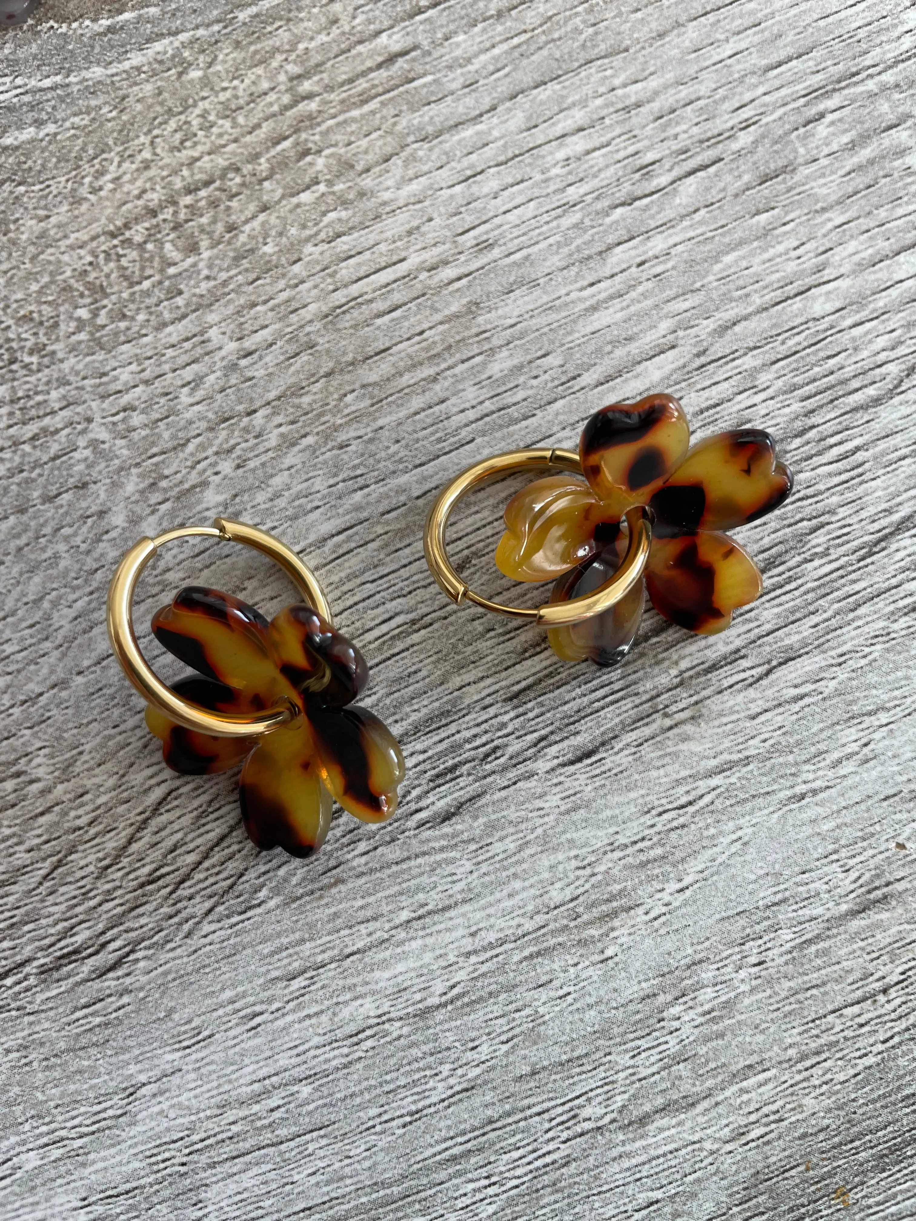 Amber Tortoiseshell Blooms on Gold Hoops