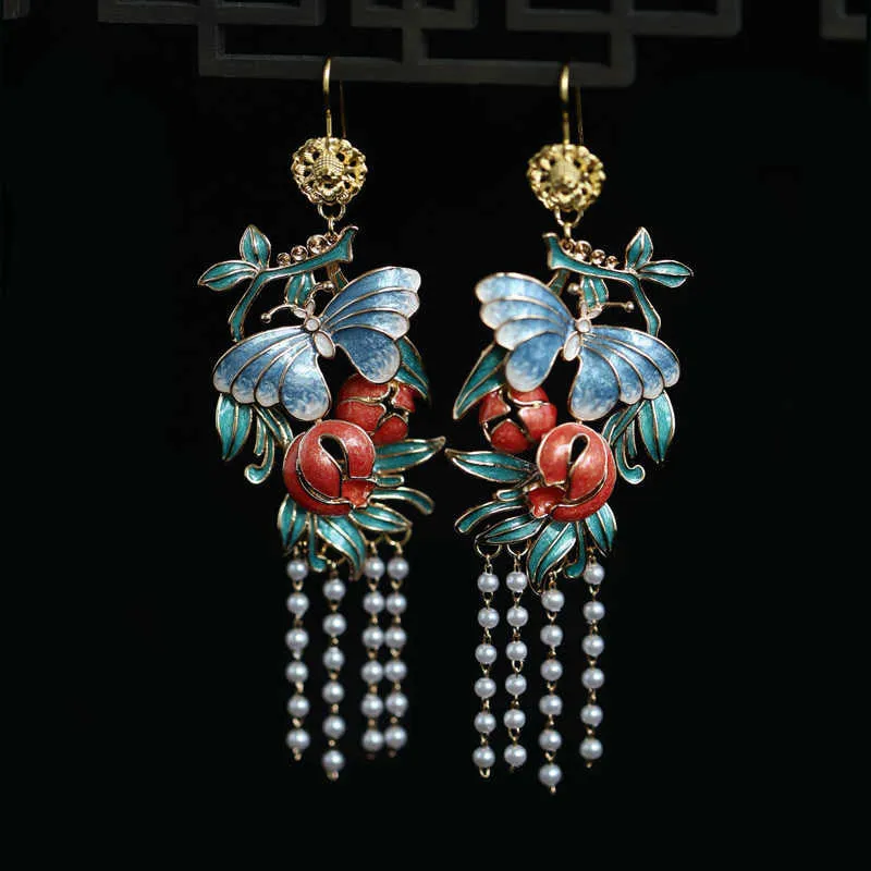 Ancient Chinese Style Butterfly and Flower Artificial Pearl Tassel Earrings