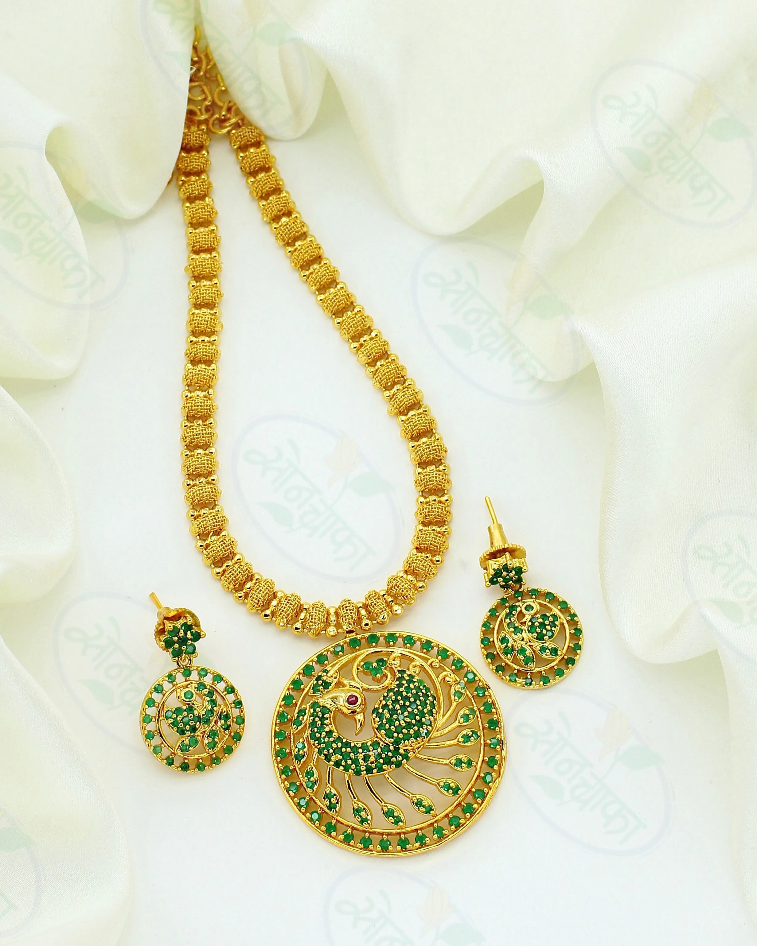 BRILLIANT PEACOCK SURYA NECKLACE