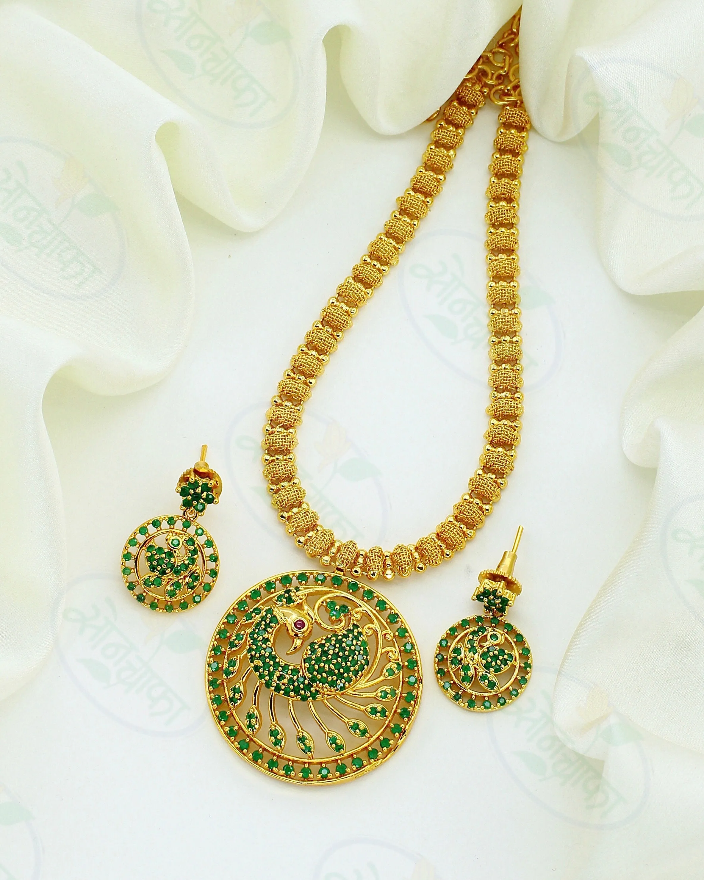 BRILLIANT PEACOCK SURYA NECKLACE