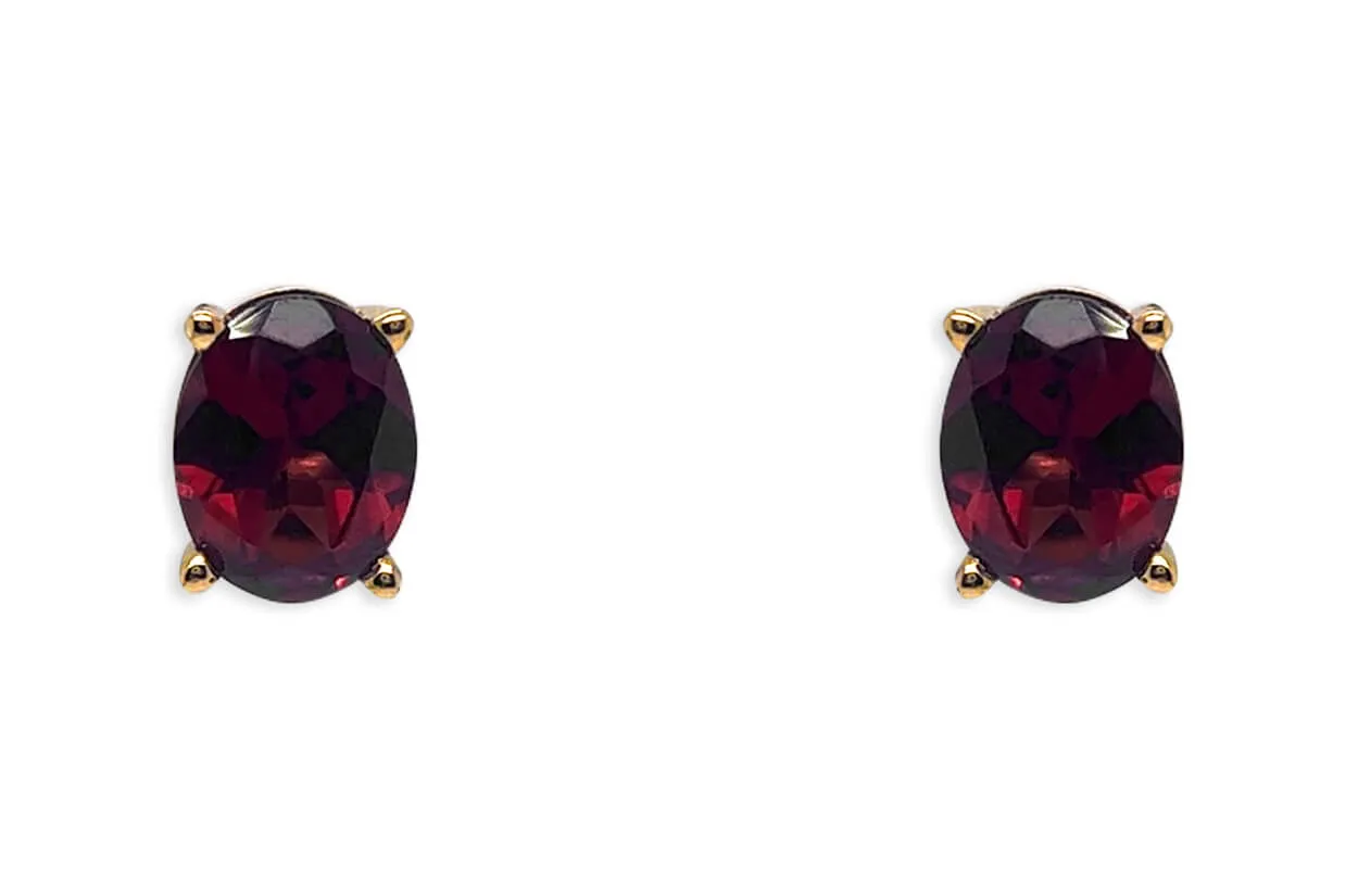 Earrings 18kt Gold Oval Garnet 3.94cts Studs