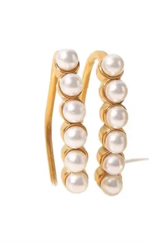 Floating Pearl Stud