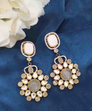 Flower Shape Inspired Earrings For Women Rich Appearance  iN Weddings And Special Events