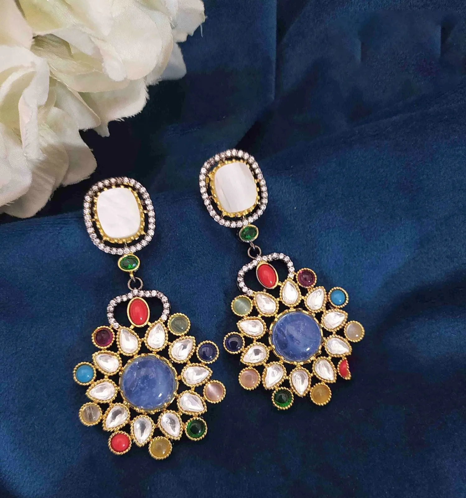 Flower Shape Inspired Earrings For Women Rich Appearance  iN Weddings And Special Events