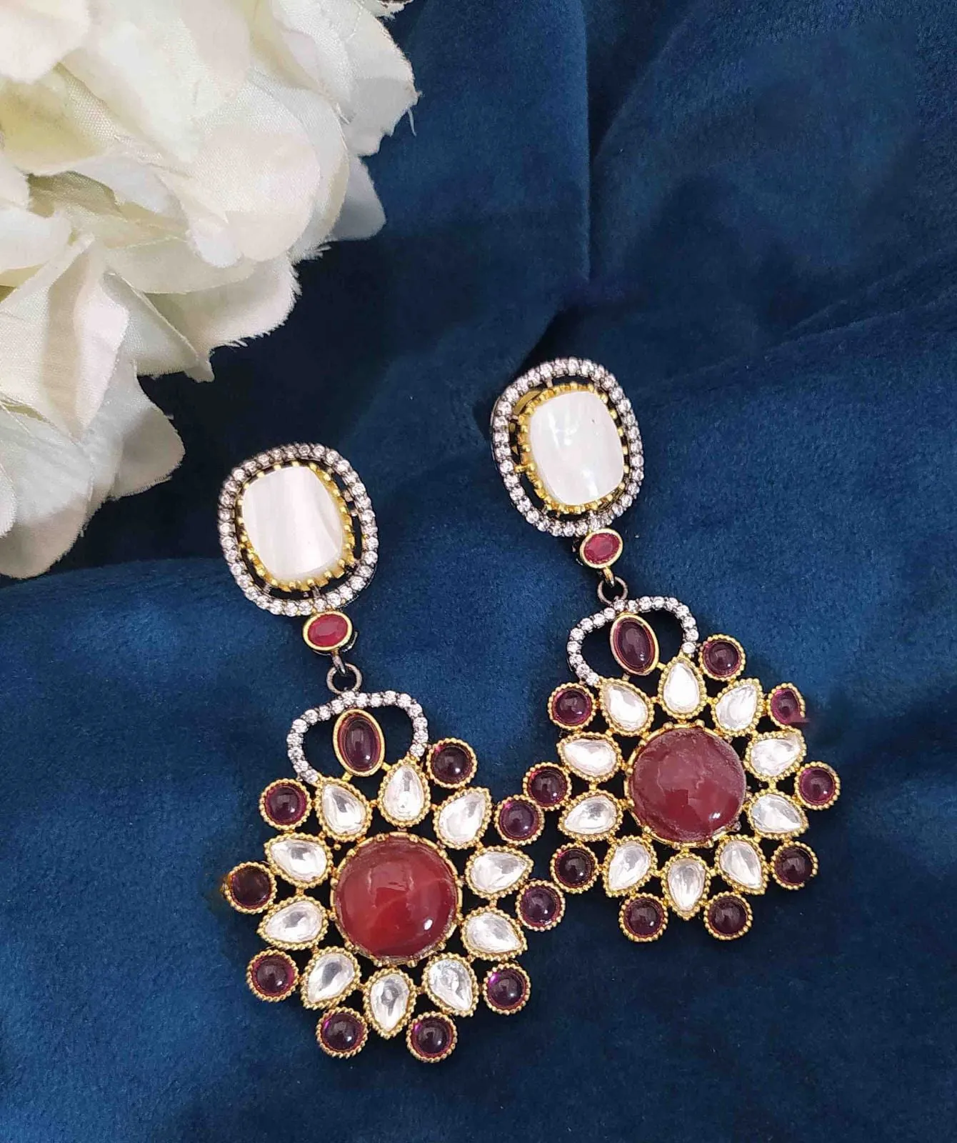 Flower Shape Inspired Earrings For Women Rich Appearance  iN Weddings And Special Events