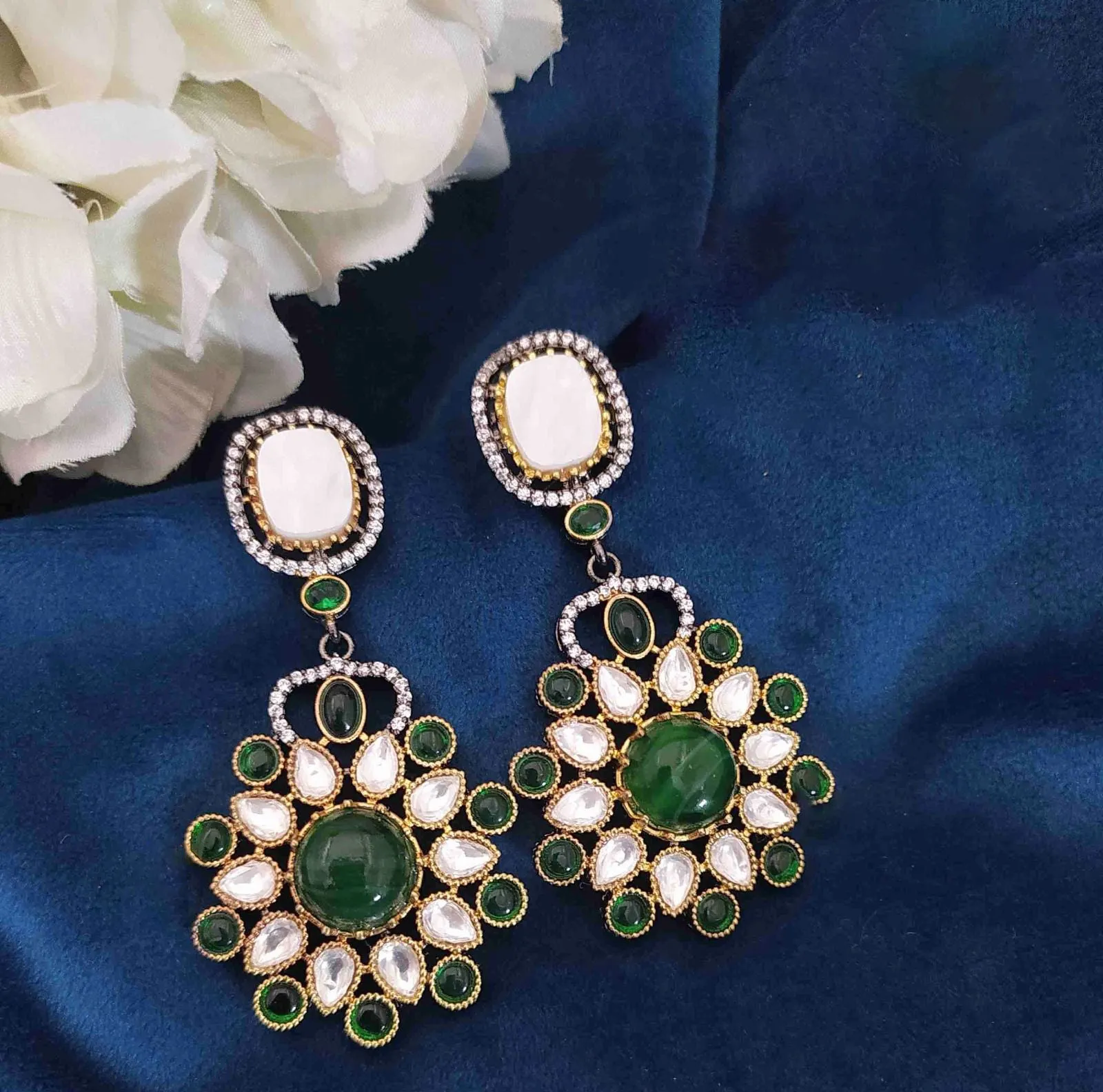 Flower Shape Inspired Earrings For Women Rich Appearance  iN Weddings And Special Events