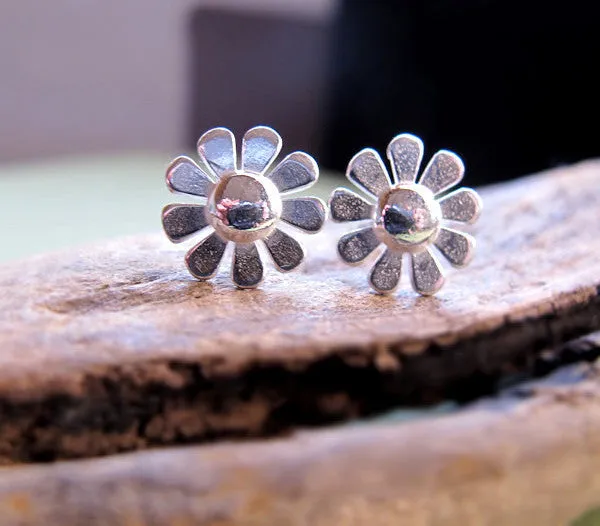 Flower Stud Earrings - Sterling Silver Camomiles