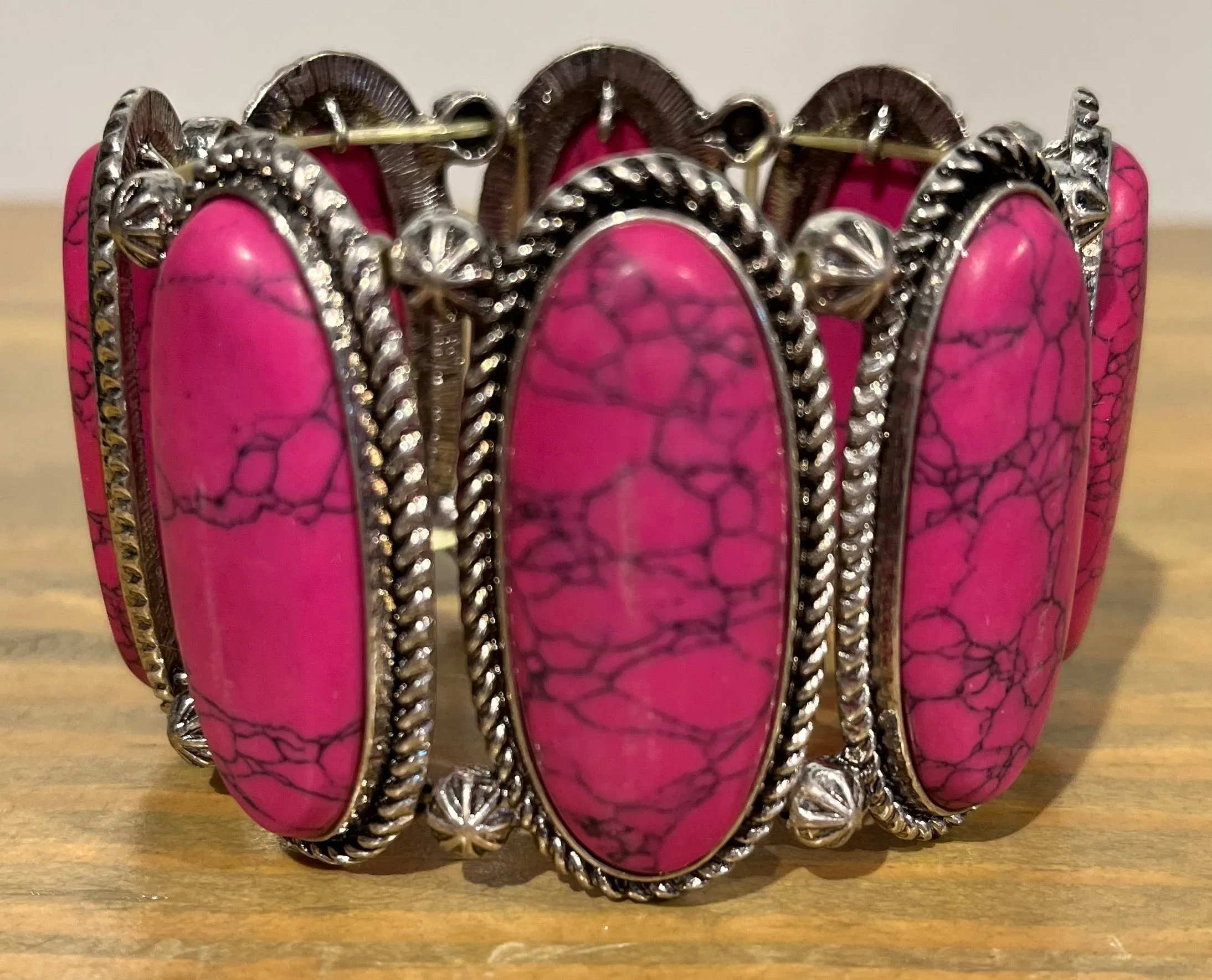 Long Oval Magenta/Silver Stretch Bracelet