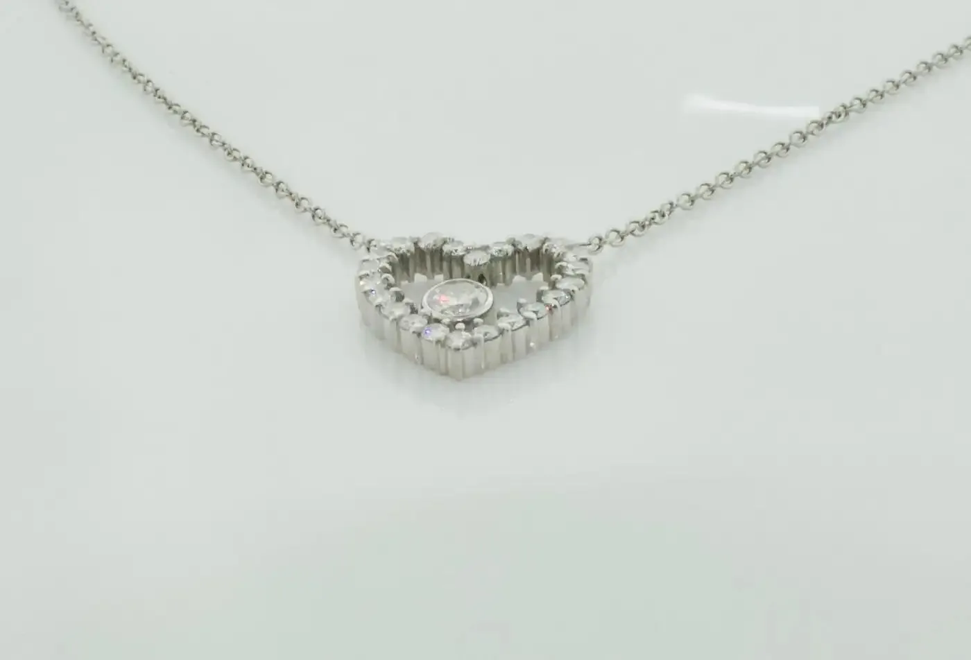 Platinum and Diamond Heart Necklace 1.05 Carats Total Weight