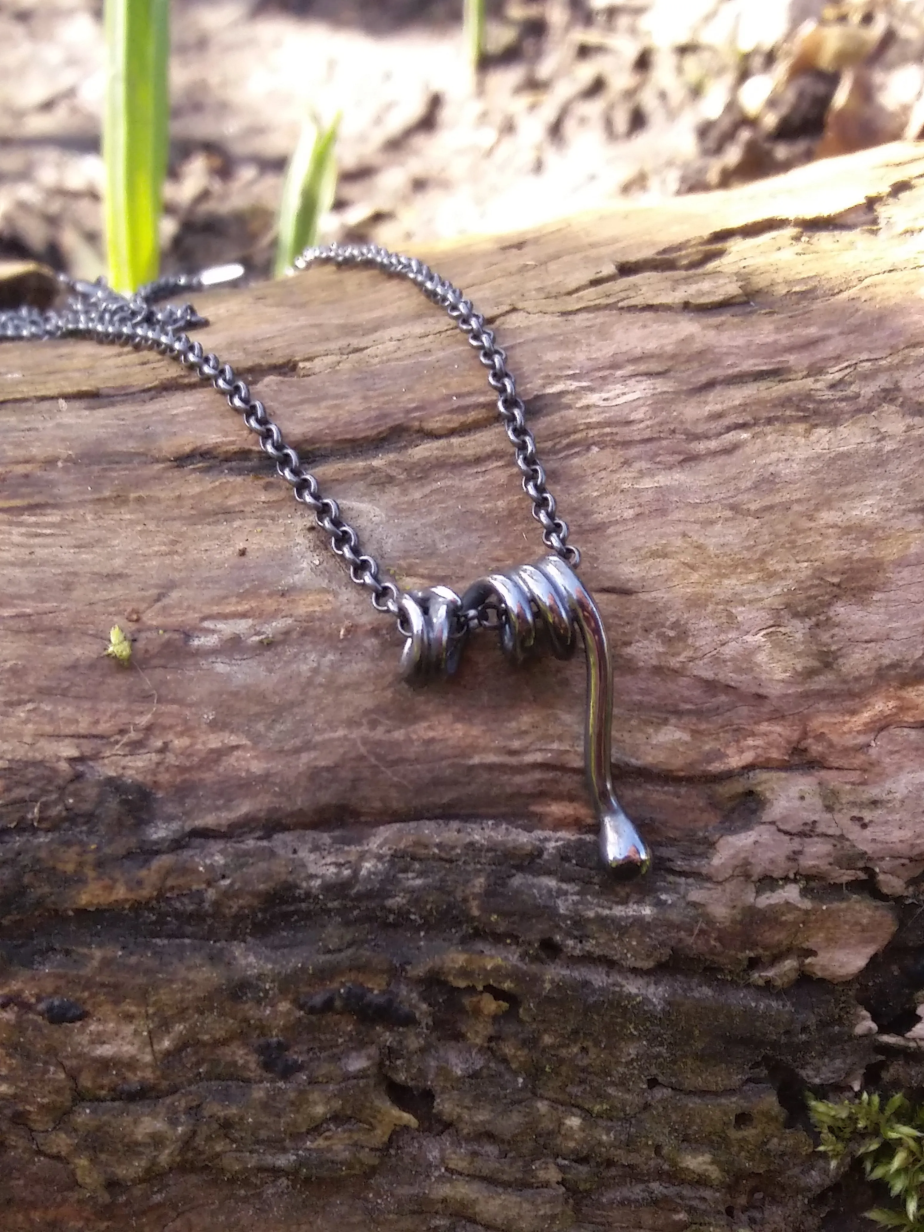 Tendril Creeper Pendant