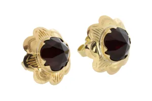 Vintage garnet studs in 14 carat gold