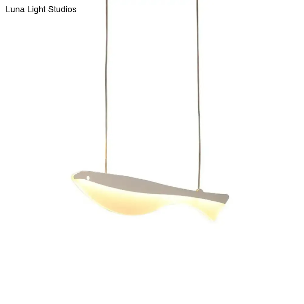 White Fish Cluster Pendant Light: Artistic Acrylic LED Ceiling Lamp for Restaurants